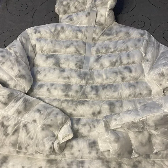 NIKE THERMORE SYNTHETIC FILL SNOW WHITE GRAY CAMO HOODIE JACKET SIZE M MEN $300